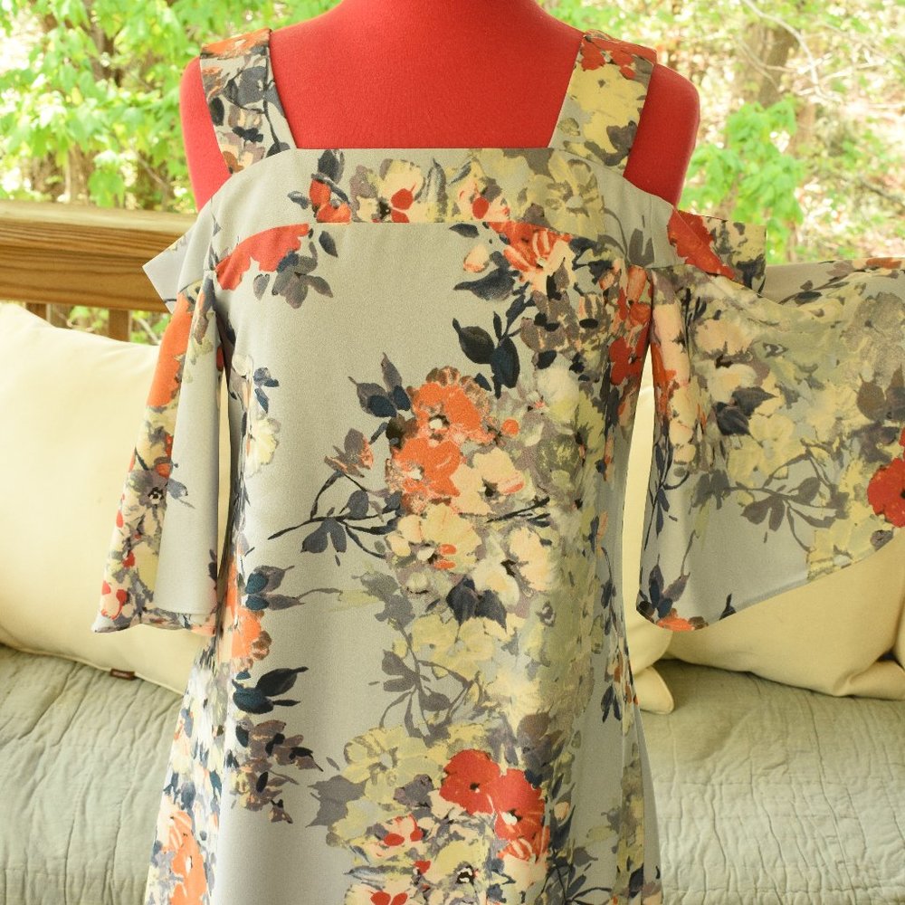 Just Taylor floral cold shoulder dress